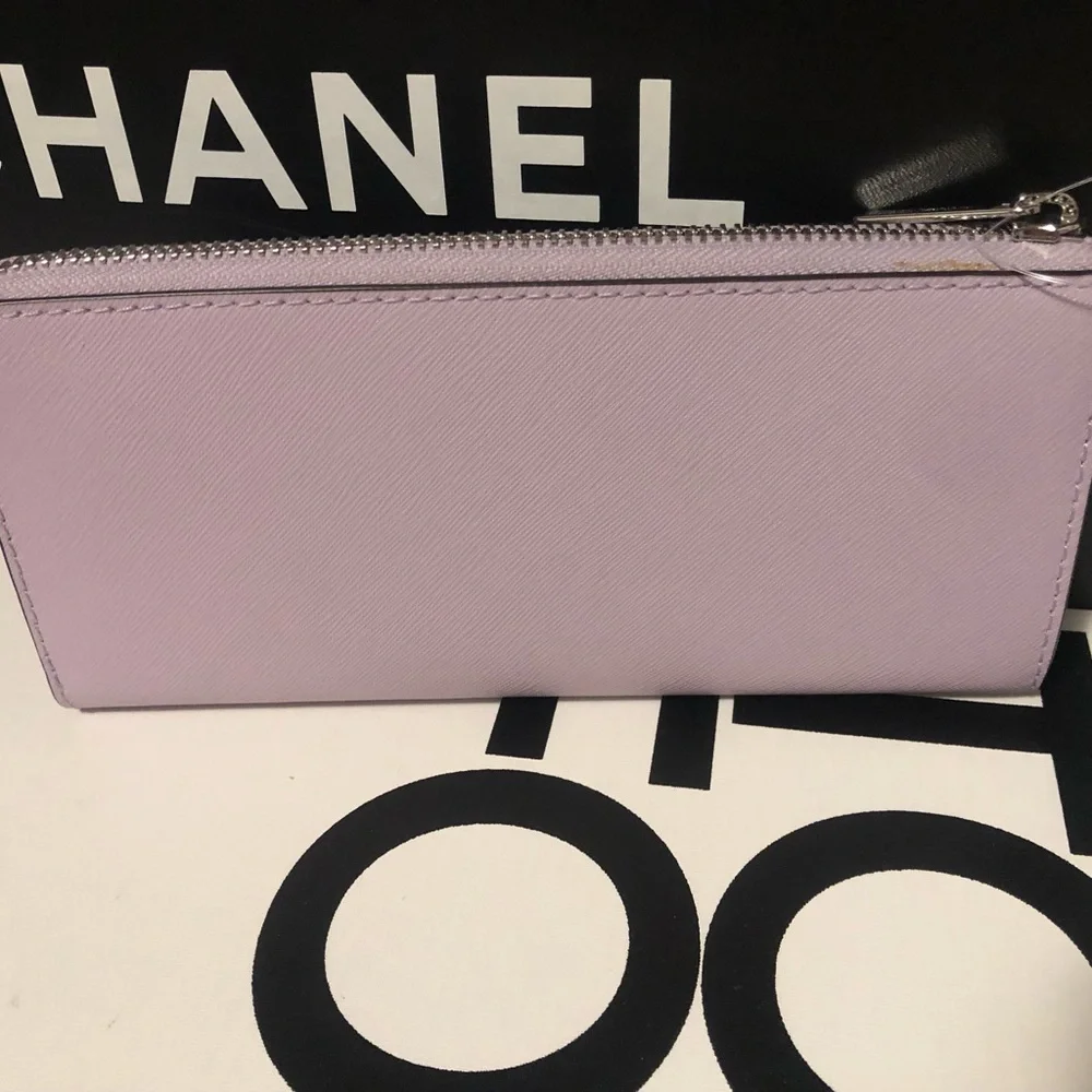 MICHAEL KORS Jet Set Travel Lg Saffiano Leather Quarter-Zip Wallet Lt Quartz
